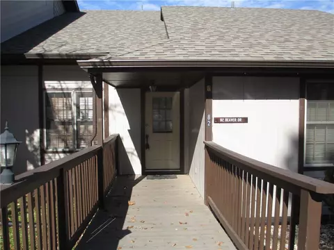 82 Beaver Dr, Holiday Island, AR 72631