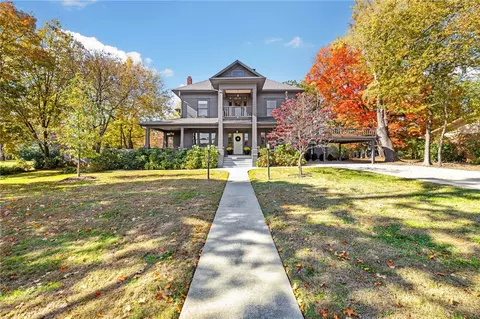 1101 N Woolsey Ave, Fayetteville, AR 72703