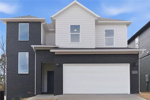 1895 E Fiji St, Fayetteville, AR 72701