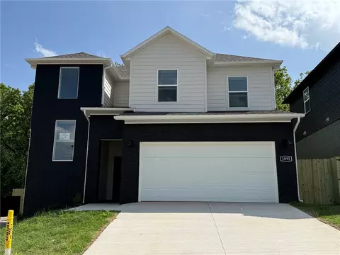 1895 E Fiji St, Fayetteville, AR 72701