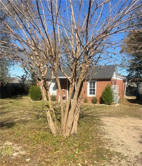 1611 Central St, Siloam Springs, AR 72761