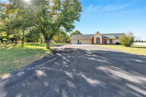 11029 Bobb Kidd Lake Rd, Prairie Grove, AR 72753