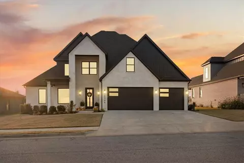 4304 Exeter Dr, Rogers, AR 72758