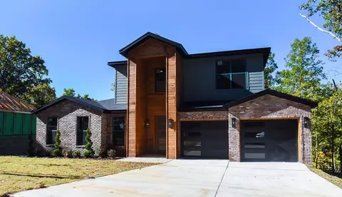 50 Claxton Dr, Bella Vista, AR 72714