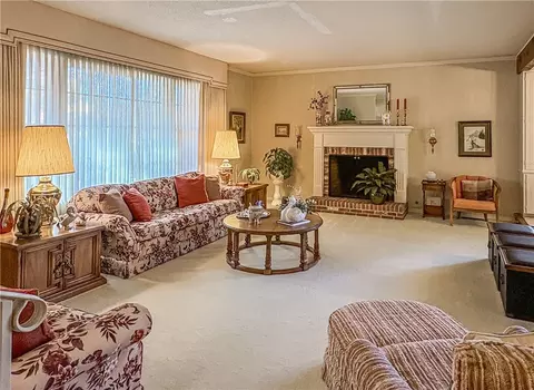 Living - 103 Oak Dr, Harrison, AR 72601 photo 1 of 4