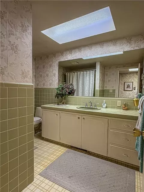 Bath - 103 Oak Dr, Harrison, AR 72601 photo 3 of 4