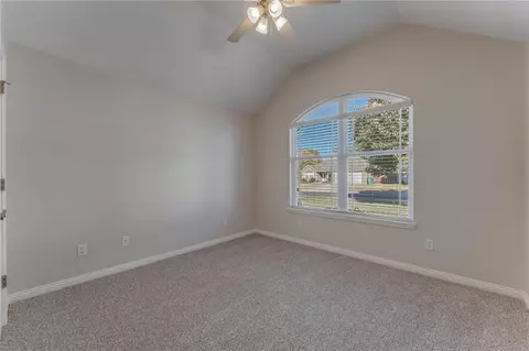 Bedroom - 132 Fox Run Cr, Centerton, AR 72719 photo 3 of 4