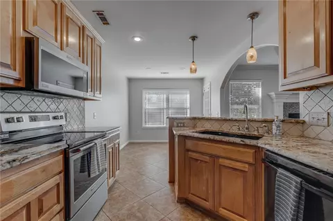 Kitchen - 132 Fox Run Cr, Centerton, AR 72719 photo 1 of 3