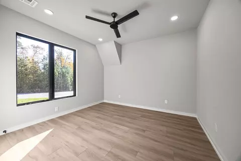 Bedroom - 17837 Ventris Cove Cir, Rogers, AR 72756 photo 2 of 4