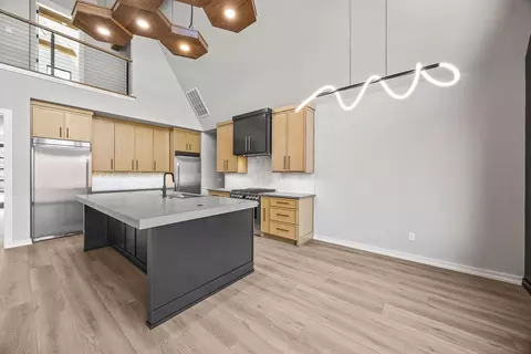 Kitchen - 17837 Ventris Cove Cir, Rogers, AR 72756 photo 4 of 5