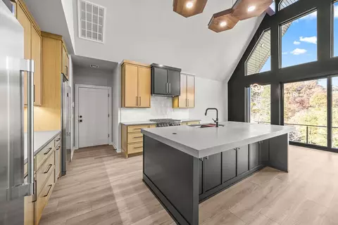 Kitchen - 17837 Ventris Cove Cir, Rogers, AR 72756 photo 1 of 5