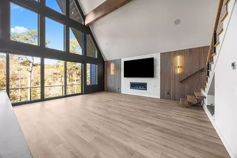 Living - 17837 Ventris Cove Cir, Rogers, AR 72756 photo 4 of 5