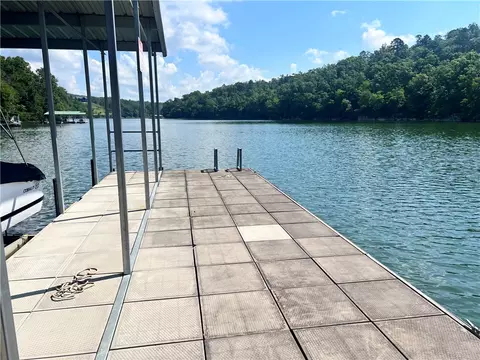 View/Area - 17837 Ventris Cove Cir, Rogers, AR 72756 photo 2 of 5