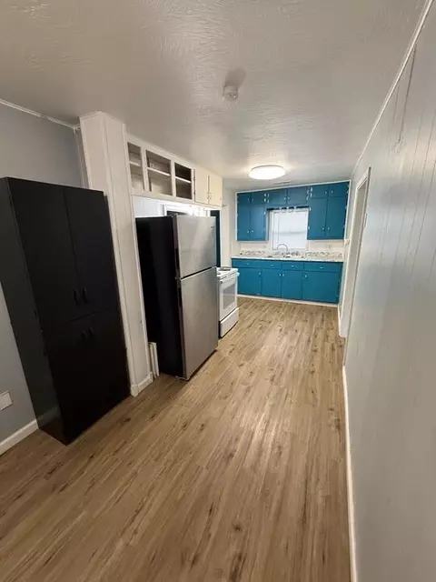 Kitchen - 619 S Ash St, Harrison, AR 72601 photo 1 of 3