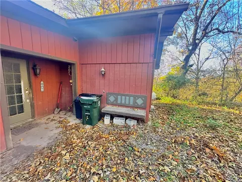 54 Summit Dr, Eureka Springs, AR 72631