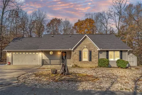 7 Glenwood Pl, Bella Vista, AR 72715