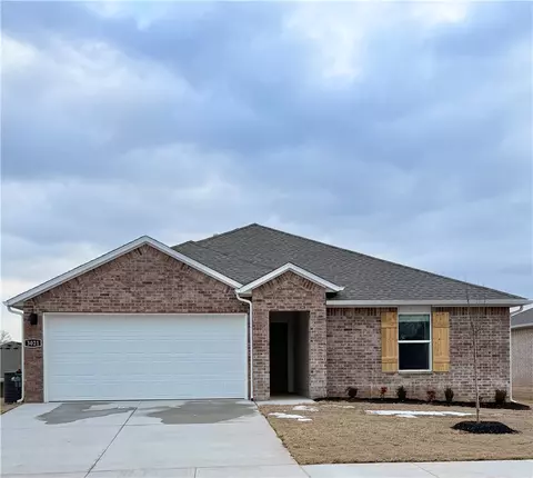 3021 Laredo Ln, Centerton, AR 72736