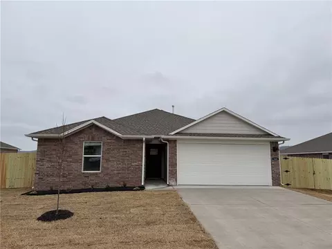 568 Arizona St, Farmington, AR 72730