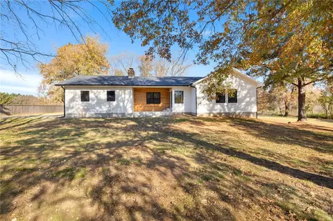 4480 Trough Spring Rd, Fayetteville, AR 72703