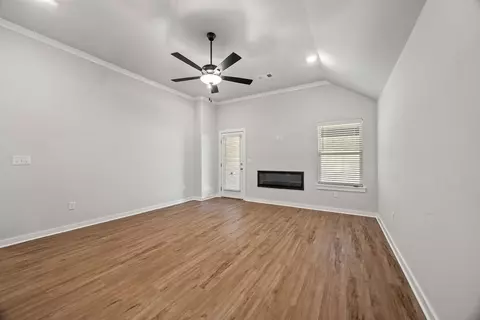 Living - 340 W Smith St, West Fork, AR 72774 photo 3 of 5