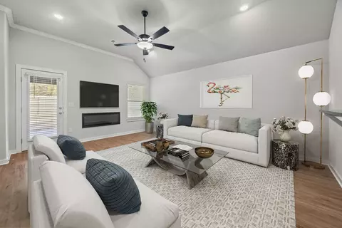 Living - 340 W Smith St, West Fork, AR 72774 photo 1 of 5