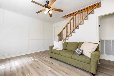 Living - 1272 Pace Ln, Pea Ridge, AR 72751 photo 2 of 3