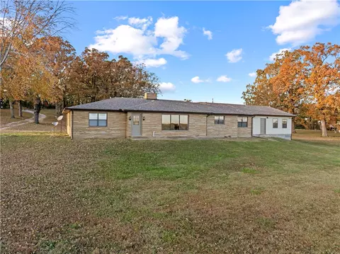 843 Black Ranch Rd # A, Lead Hill, AR 72644
