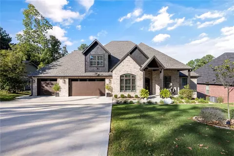 22 Kelaen Dr, Bella Vista, AR 72715
