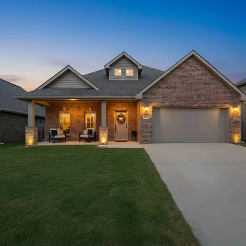 2120 Periwinkle Pl, Centerton, AR 72719