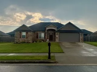611 Sundowner Ranch Ave, Prairie Grove, AR 72753
