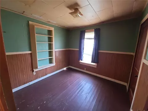 Bedroom - 413 E Velma Ave, Springdale, AR 72764 photo 1 of 2