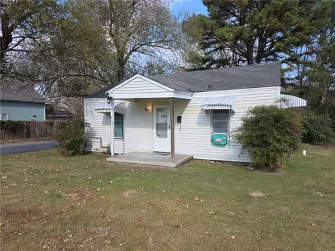 Exterior - 413 E Velma Ave, Springdale, AR 72764 photo 5 of 5