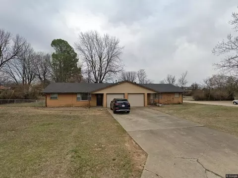 3123 Mcray Ave, Springdale, AR 72762