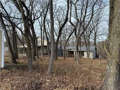 101 Saturn Ave, Holiday Island, AR 72631