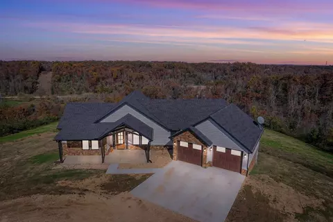 10695 Stoney Point Rd, Lowell, AR 72745