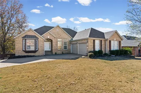 3857 Amberwood St, Springdale, AR 72762