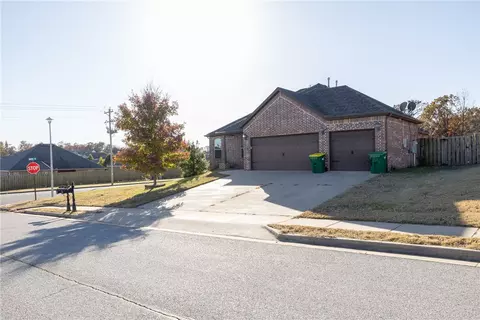 Exterior - 580 Lancaster Rd, Centerton, AR 72719 photo 2 of 9