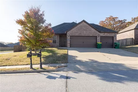 Exterior - 580 Lancaster Rd, Centerton, AR 72719 photo 3 of 9
