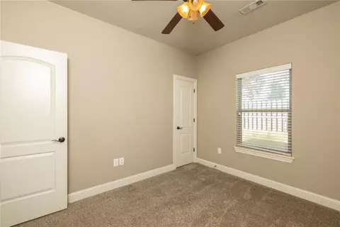 Bedroom - 580 Lancaster Rd, Centerton, AR 72719 photo 4 of 5