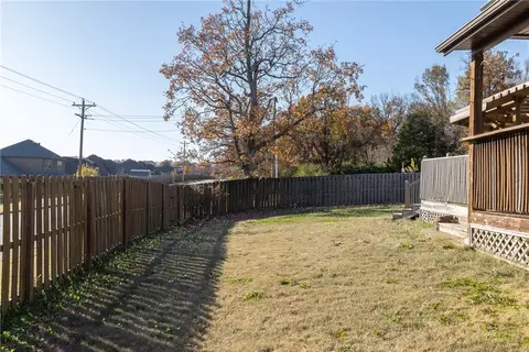 Exterior - 580 Lancaster Rd, Centerton, AR 72719 photo 5 of 9