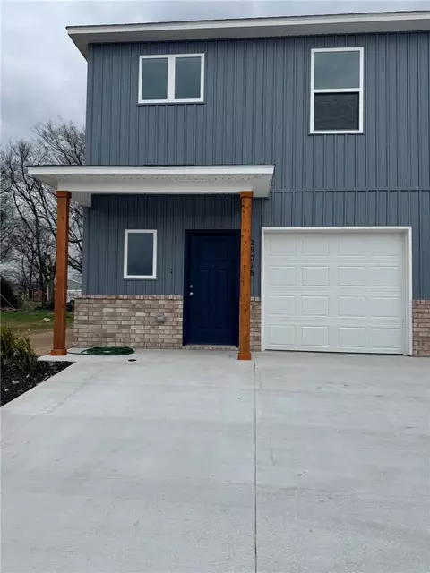 2901 N B N Denver St, Siloam Springs, AR 72761