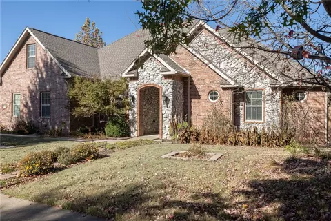 6110 W Persimmon St, Fayetteville, AR 72704