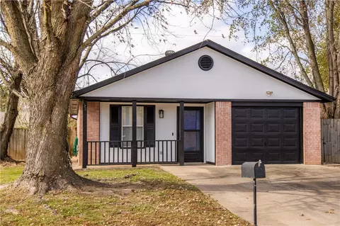 303 Southland St, Centerton, AR 72719