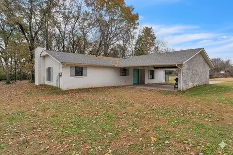 11957 Clyde Carnes Rd, Farmington, AR 72730