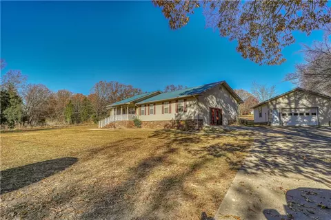 5693 Sand Flat Rd, Harrison, AR 72601 photo 2