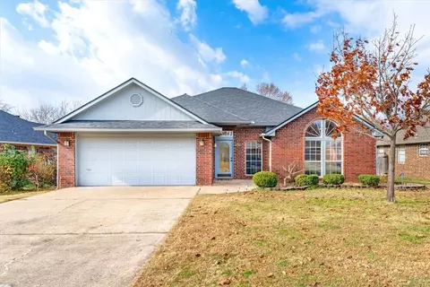 810 26th St, Rogers, AR 72756