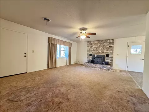 Living - 147 Memory Ln, Clinton, AR 72031 photo 2 of 4