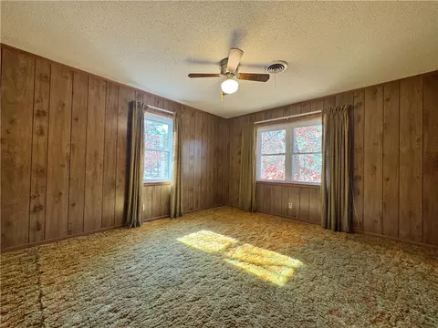 Bedroom - 147 Memory Ln, Clinton, AR 72031 photo 2 of 5