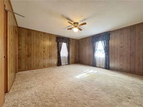 Bedroom - 147 Memory Ln, Clinton, AR 72031 photo 4 of 5