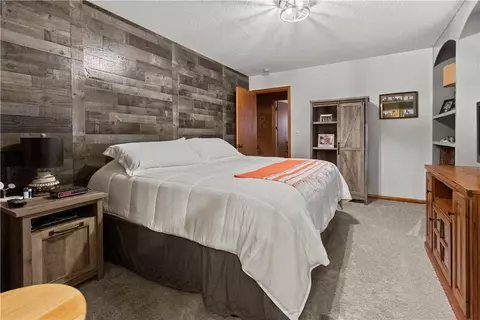 Bedroom - 503 Skyline Dr, Harrison, AR 72601 photo 1 of 7